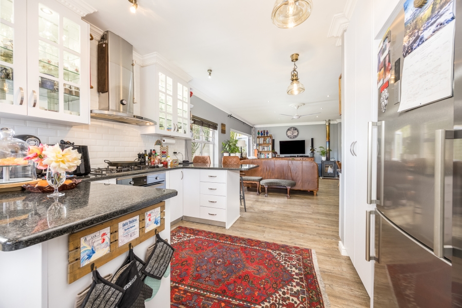 4 Bedroom Property for Sale in Van Riebeeckshof Western Cape